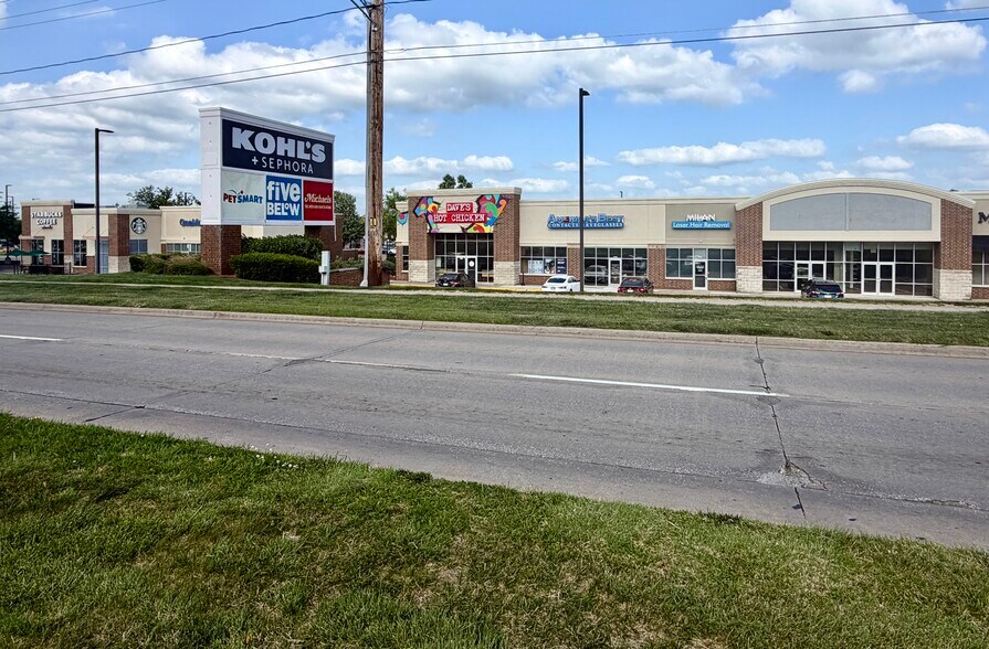 1805 SE Delaware Ave, Ankeny, IA à louer - Photo du bâtiment - Image 1 de 23