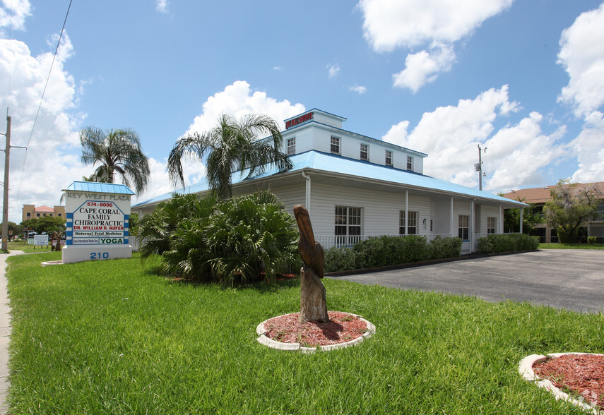 210 Del Prado Blvd S, Cape Coral, FL à vendre - Photo principale - Image 1 de 1