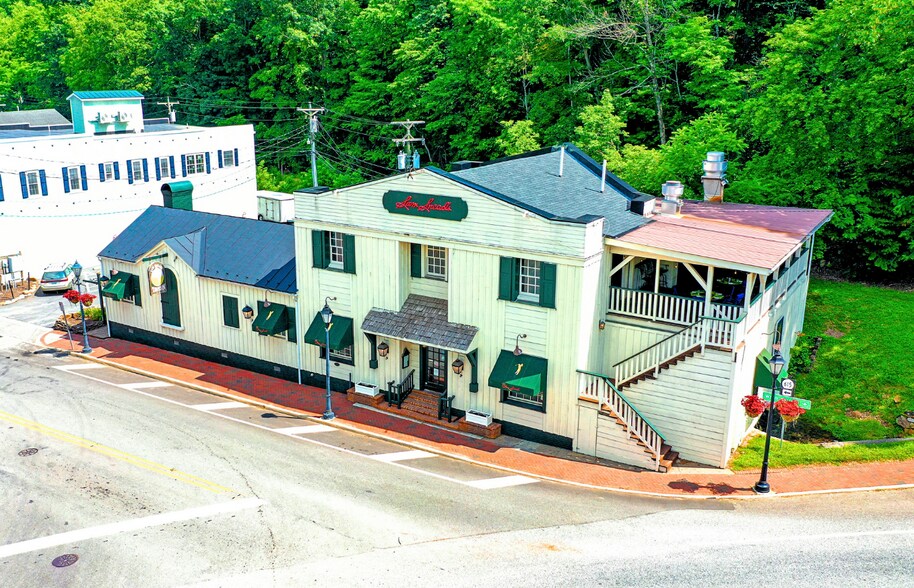 2849 Main st, Hot Springs, VA à vendre - Photo du bâtiment - Image 2 de 19