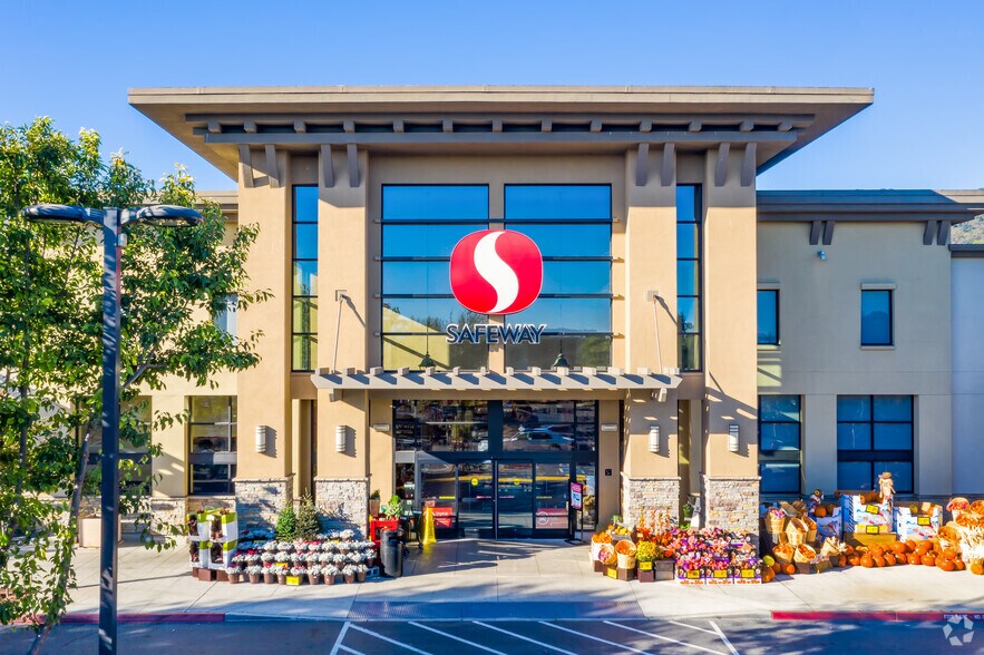 Bernal Ave, Pleasanton, CA for lease - Primary Photo - Image 1 of 13