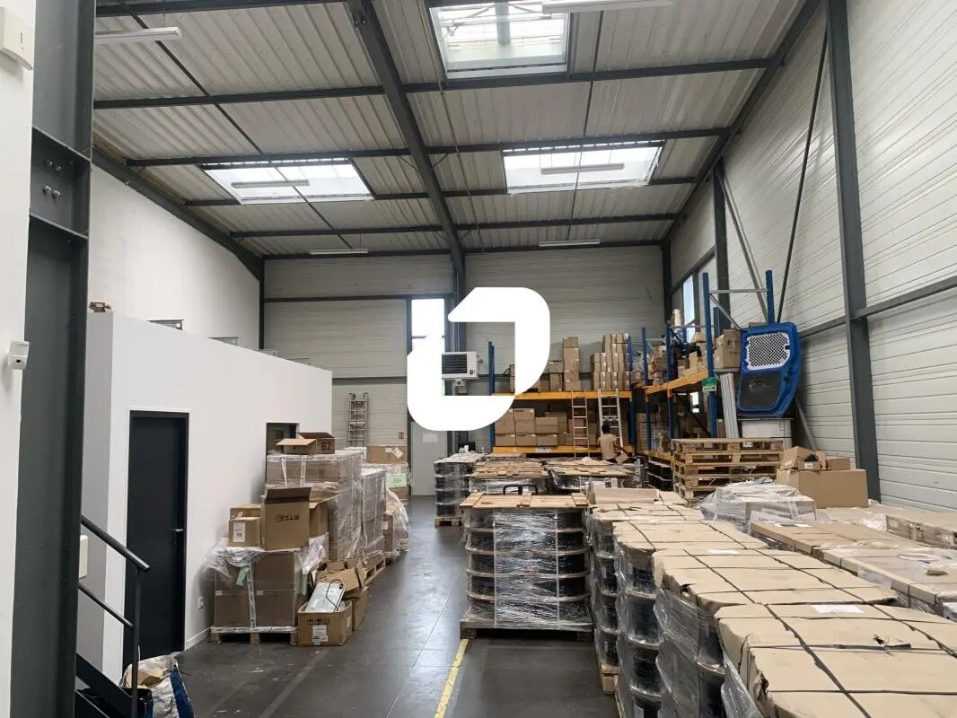 Office in Saint-Priest for lease Interior Photo- Image 1 of 18