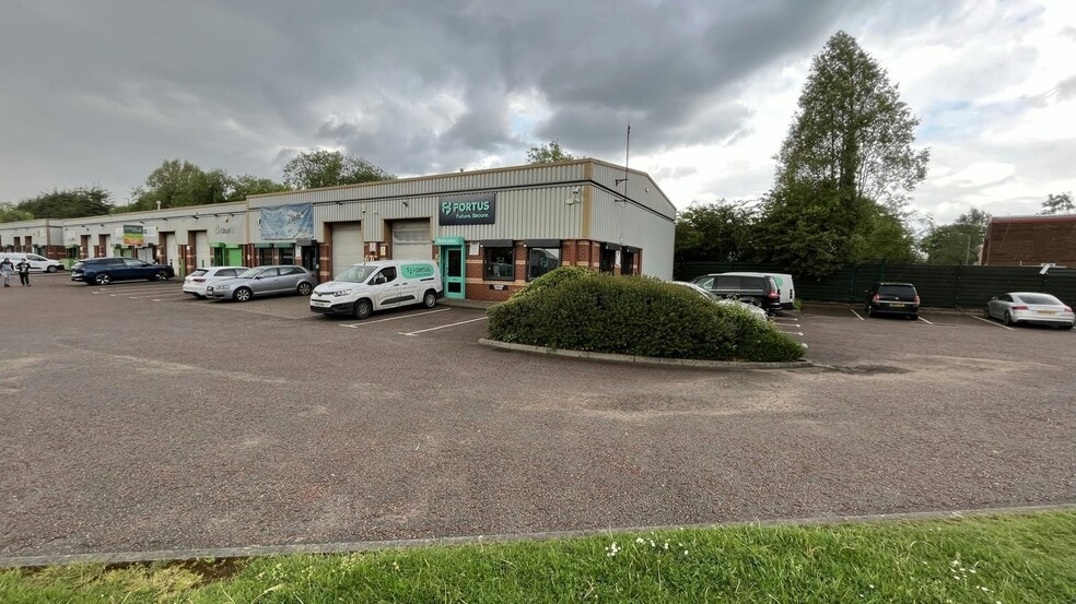 72-74 Broadway, Salford for sale - Building Photo - Image 1 of 4