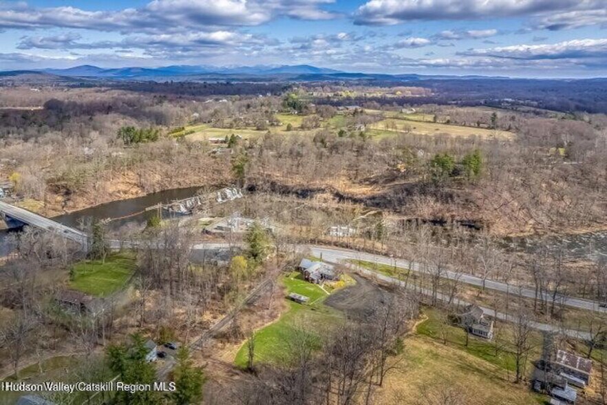 155 Main St, High Falls, NY à vendre - Photo du bâtiment - Image 3 de 44