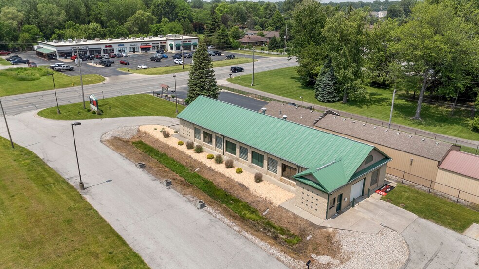 7300 Lewis Ave, Temperance, MI à vendre - Photo du bâtiment - Image 3 de 36