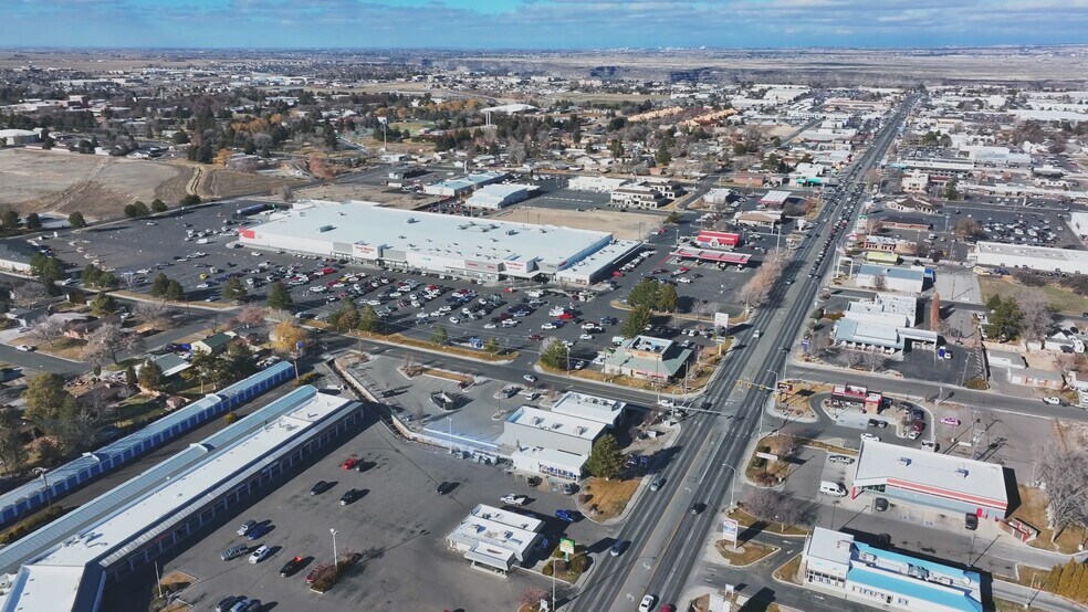 683 Blue Lakes Blvd N, Twin Falls, ID à vendre - Vidéo sur l’inscription commerciale - Image 2 de 6