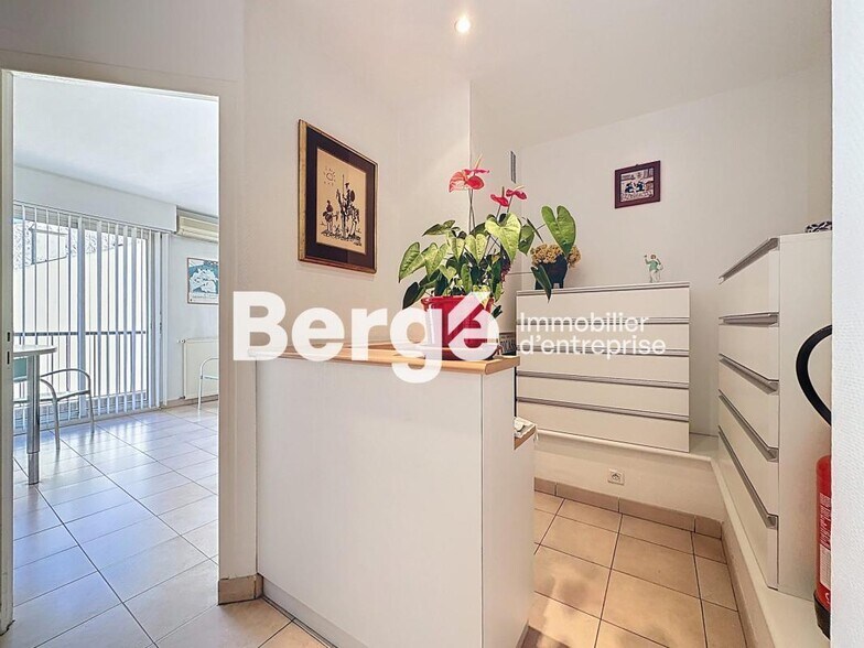 Office in Vallauris for sale - Interior Photo - Image 2 of 5