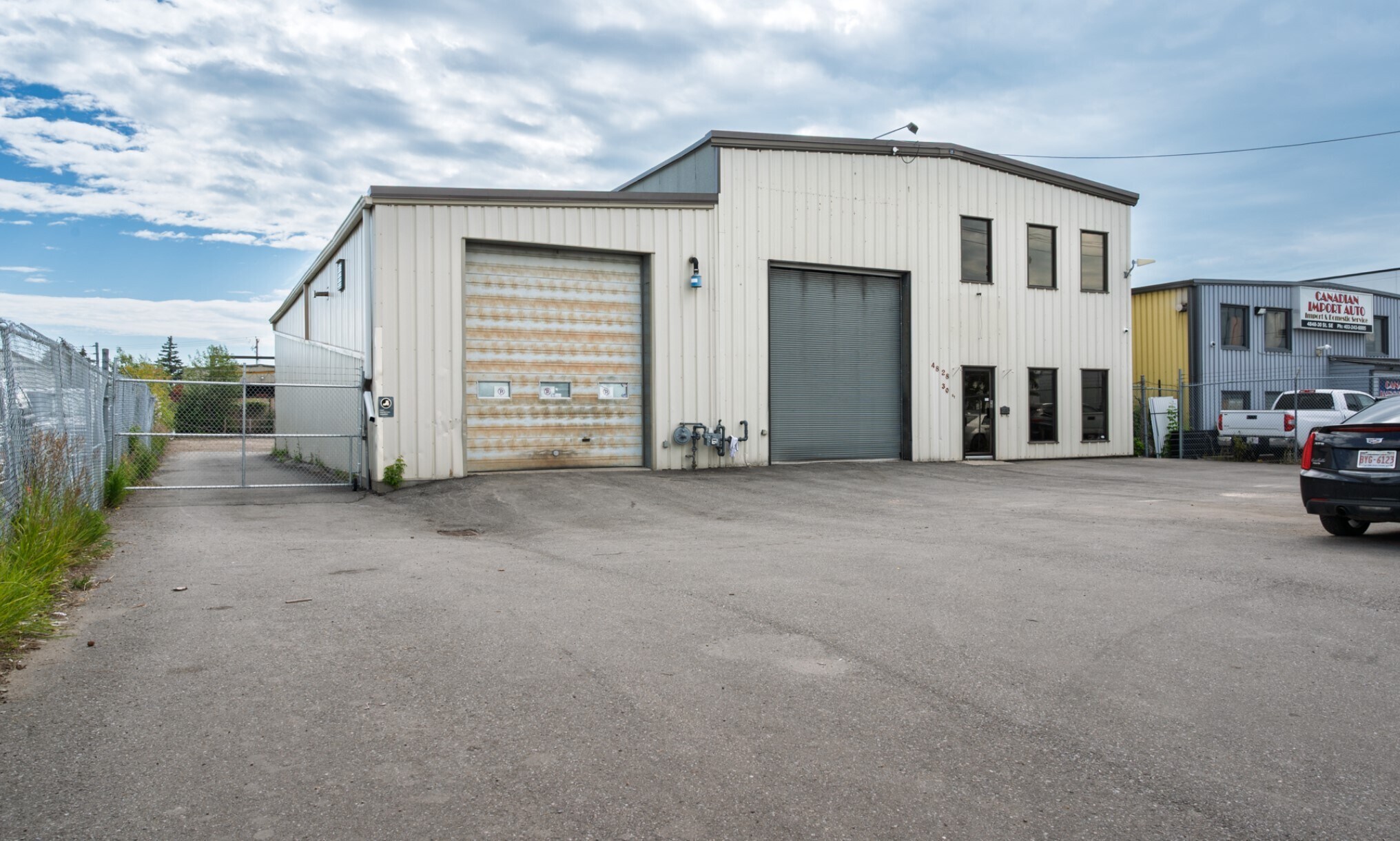 4828 30th St SE, Calgary, AB à vendre Photo du bâtiment- Image 1 de 1