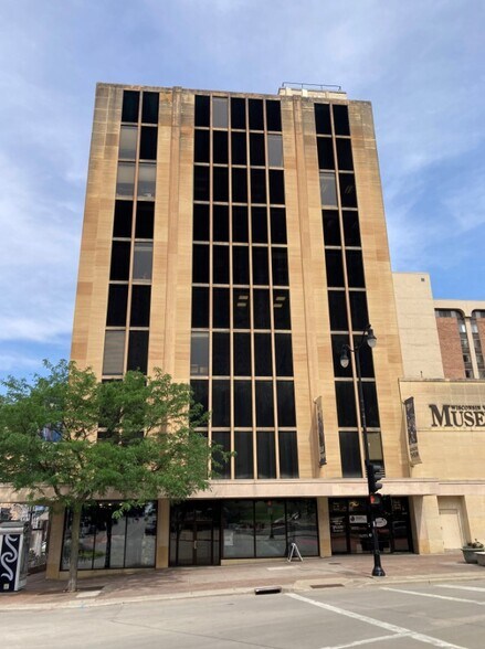 30 W Mifflin St, Madison, WI à louer - Photo du bâtiment - Image 1 de 15