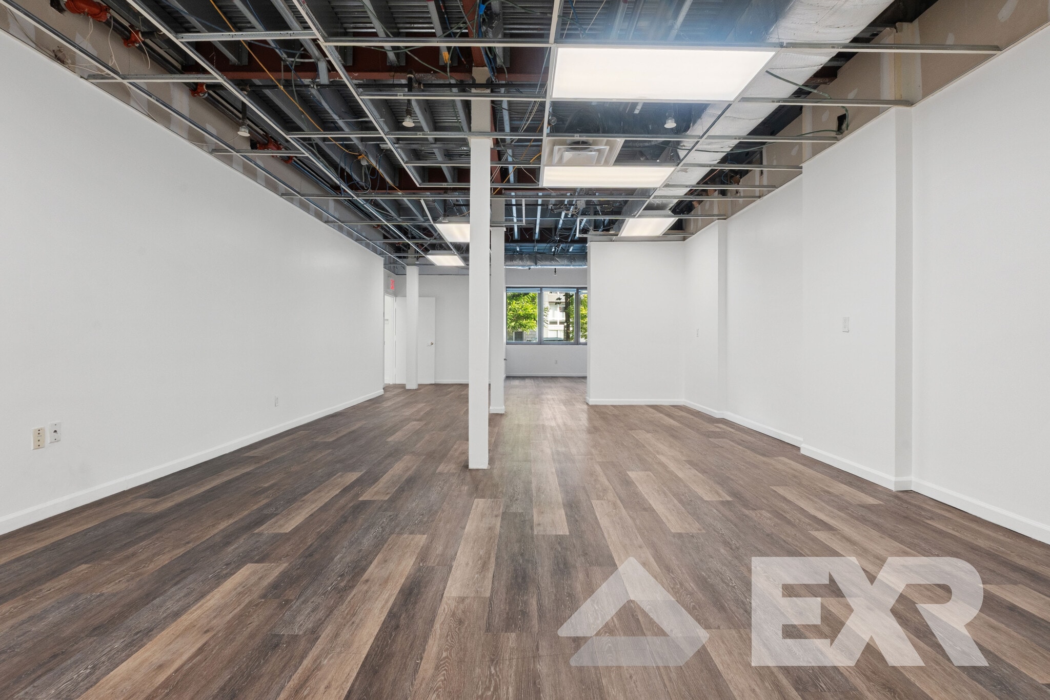 65 Maspeth Ave, Brooklyn, NY for lease Interior Photo- Image 1 of 18
