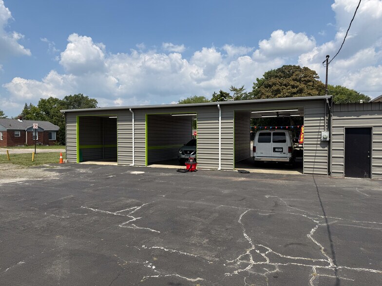 5955 E 21st St, Indianapolis, IN à vendre - Photo du bâtiment - Image 2 de 13