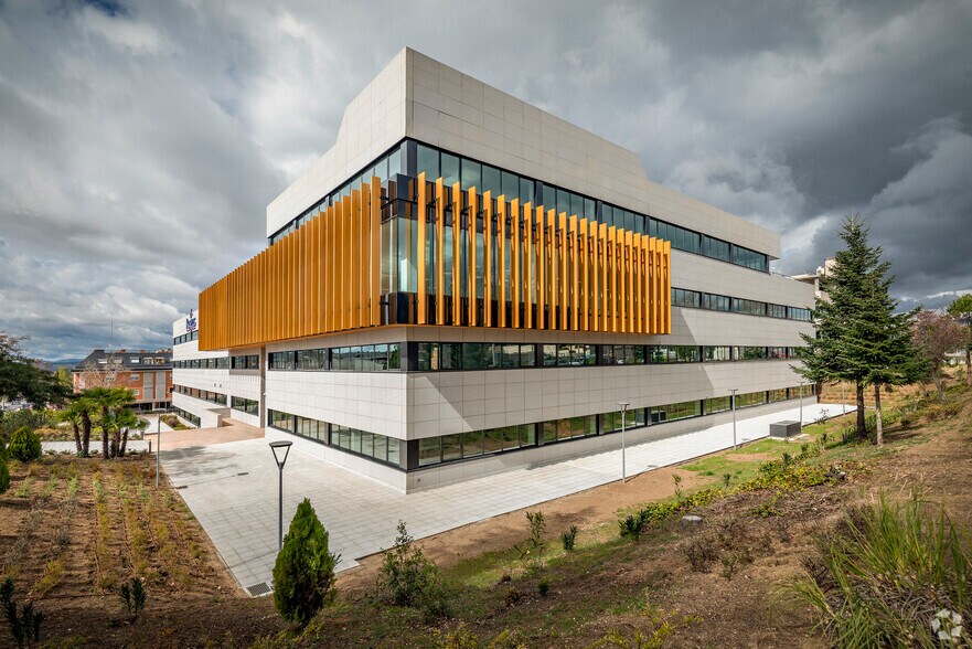 Calle Gabriel García Márquez, 4, Las Rozas de Madrid, Madrid à louer - Photo du bâtiment - Image 2 de 15