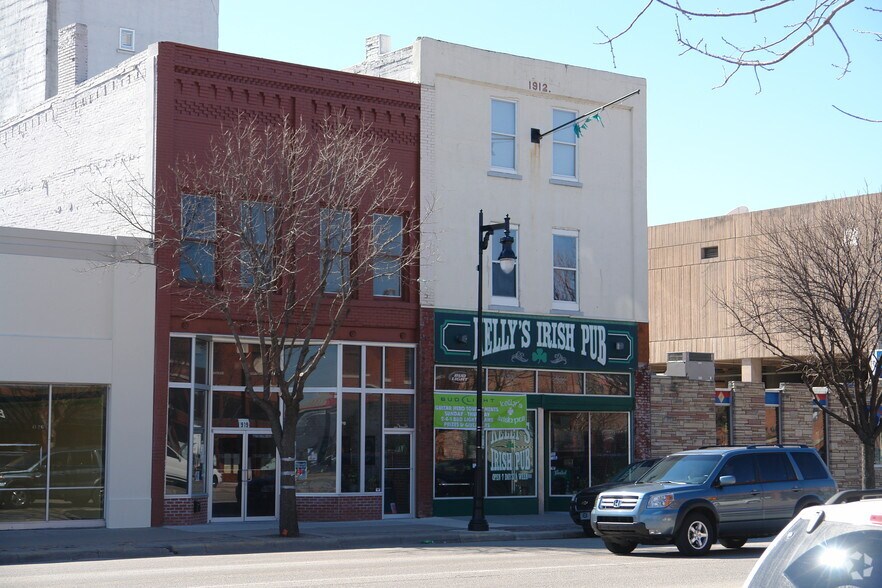 917 E Douglas Ave, Wichita, KS à louer - Photo du bâtiment - Image 2 de 2