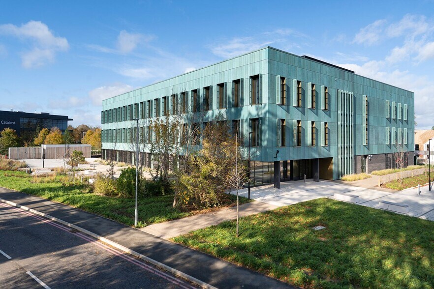 Thompsom Av, Didcot à louer - Photo du bâtiment - Image 2 de 9