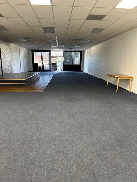 44515-44519 10th St W, Lancaster, CA for lease - Building Photo - Image 2 of 6