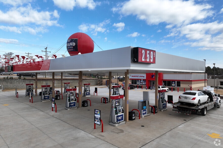 2403 Randleman Rd, Greensboro, NC for sale - Primary Photo - Image 1 of 6