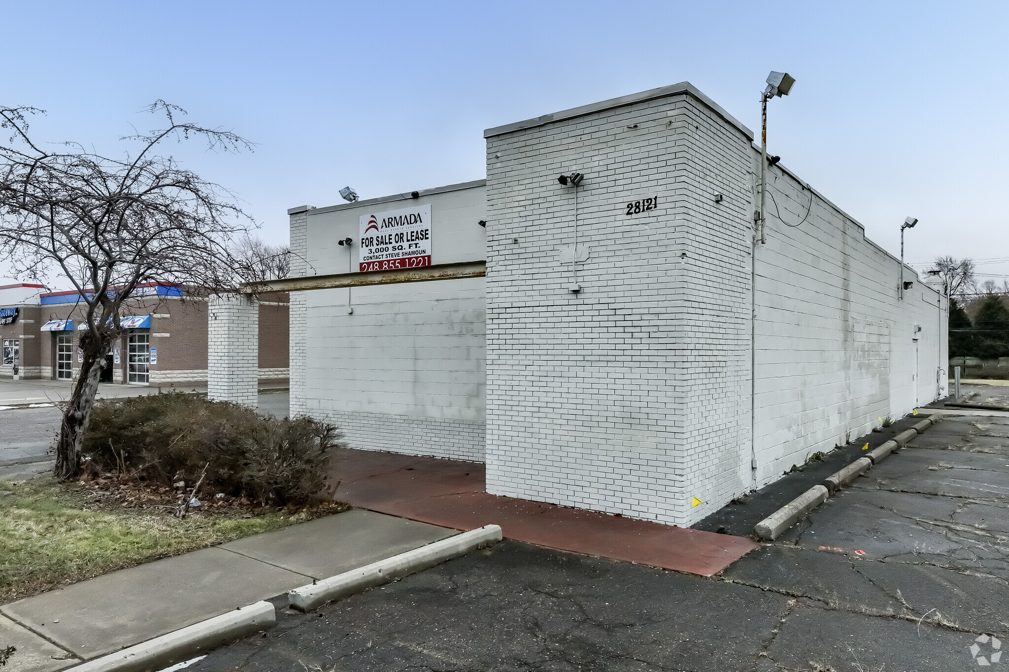 28121 Plymouth Rd, Livonia, MI for lease Building Photo- Image 1 of 8