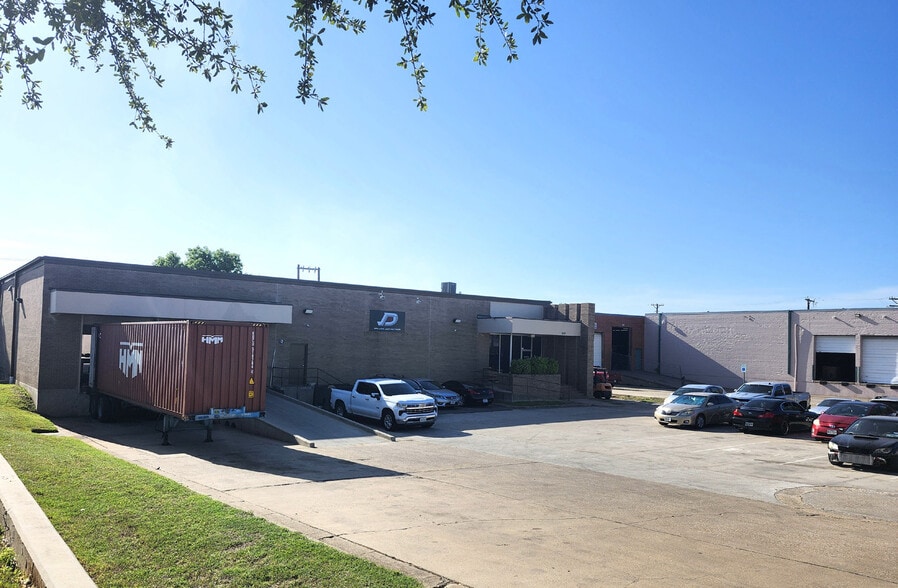 630 112th St, Arlington, TX à vendre - Photo principale - Image 1 de 5