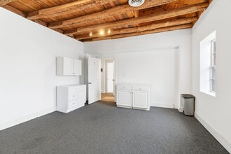 202 Main St, Reisterstown, MD à louer Photo intérieure- Image 2 de 4