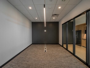 10880 E Crystal Falls Pky, Leander, TX for lease Interior Photo- Image 2 of 4