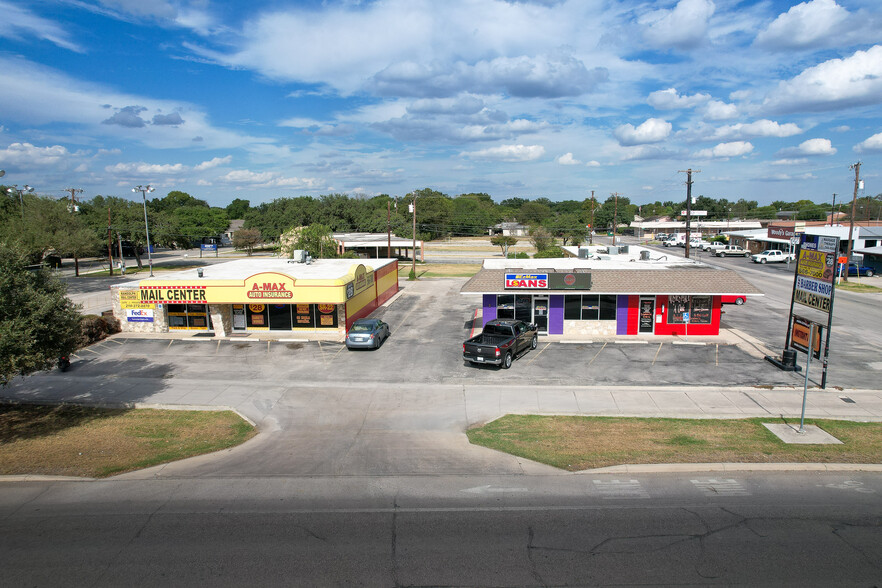 500-504 Pat Booker Rd, Universal City, TX à vendre - Photo du bâtiment - Image 1 de 1