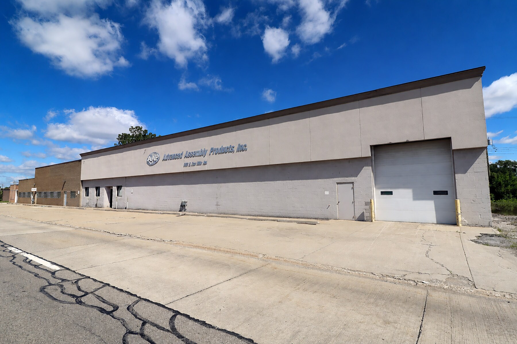 813 & 839 E Ten Mile Rd, Madison Hts, Madison Heights, MI à vendre Photo principale- Image 1 de 2