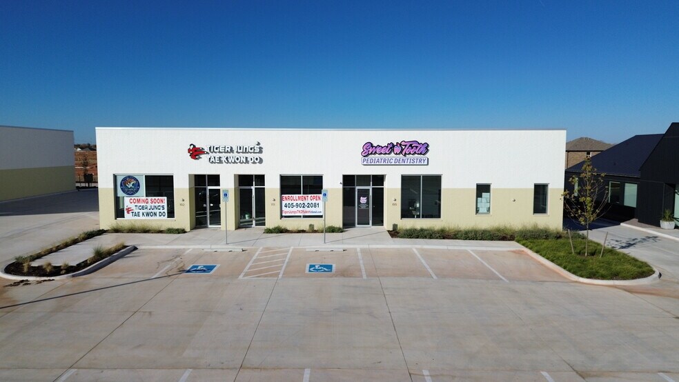 2725-2801 S Mustang Rd, Yukon, OK à louer - Photo du bâtiment - Image 3 de 7