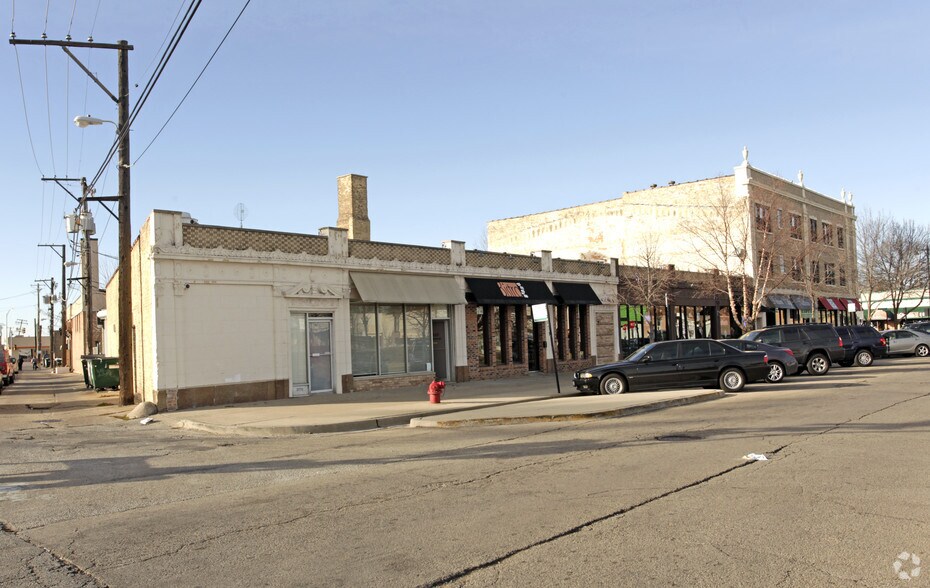 7151-7159 W Grand Ave, Chicago, IL à louer - Photo du bâtiment - Image 3 de 6
