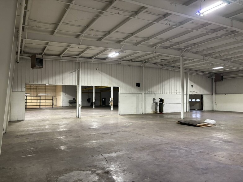 2081 Division St, Palmyra, NY for lease - Building Photo - Image 2 of 9