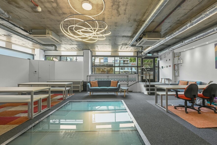 55-59 Eagle Wharf Rd, London for sale - Building Photo - Image 3 of 17