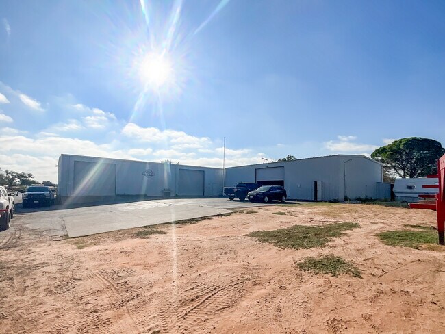 More details for 400 Stoddard st, Odessa, TX - Industrial for Sale