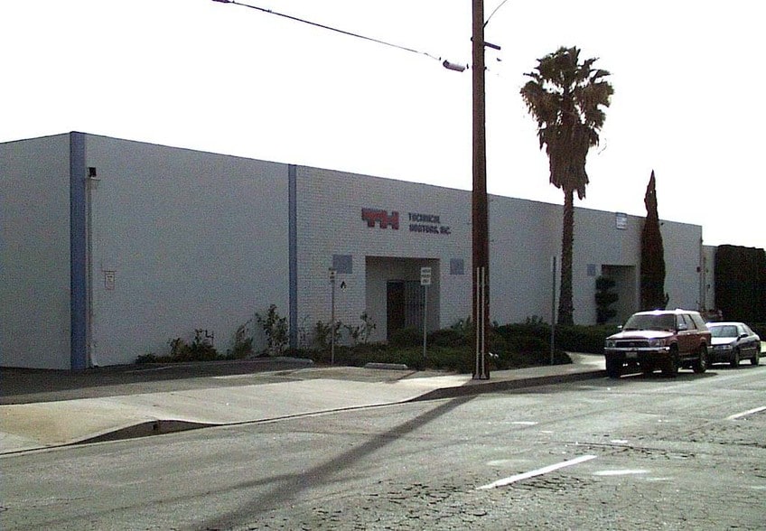 700-710 Jessie St, San Fernando, CA for lease - Building Photo - Image 3 of 5