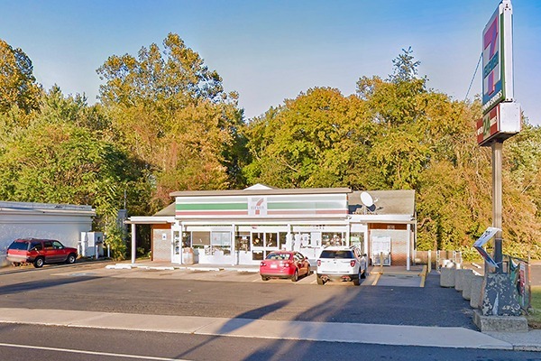 18 Haines Mill Rd, Delran, NJ for sale - Building Photo - Image 1 of 1