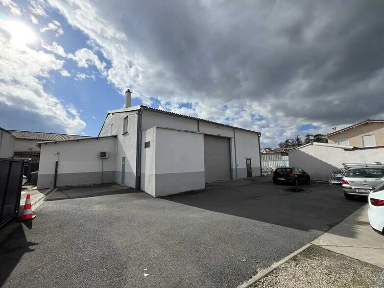 102 Rue Fleury Jay, GRIGNY-SUR-RHÔNE à louer - Photo du bâtiment - Image 2 de 8