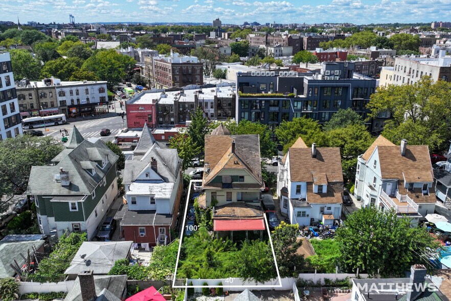 469 E 25th St, Brooklyn, NY for sale - Primary Photo - Image 1 of 5