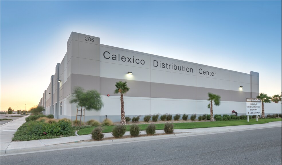 285 Rood Rd, Calexico, CA à louer - Photo du bâtiment - Image 3 de 3