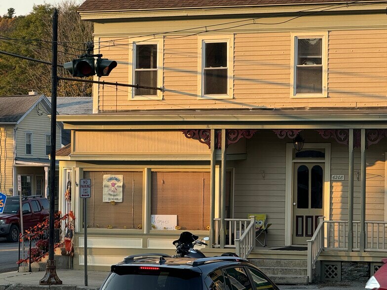 6202-6208 State Highway 28, Fly Creek, NY à vendre - Photo du bâtiment - Image 2 de 15