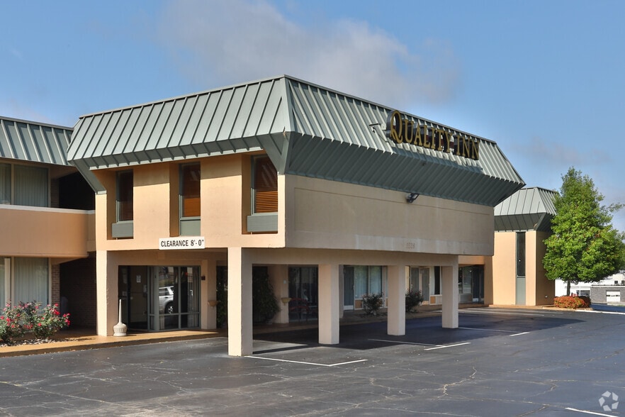 5539 Calhoun Memorial Hwy, Easley, SC for sale - Building Photo - Image 2 of 6