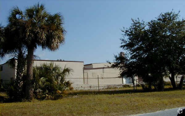 4214 W Virginia Ave, Tampa, FL à louer - Photo du bâtiment - Image 3 de 97