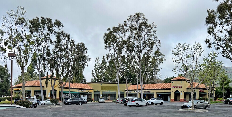 632 Lindero Canyon Rd, Oak Park, CA for lease - Building Photo - Image 3 of 17