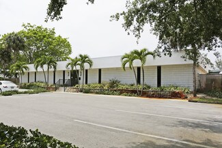 Plus de détails pour 1951 J And C Blvd, Naples, FL - Bureau à louer