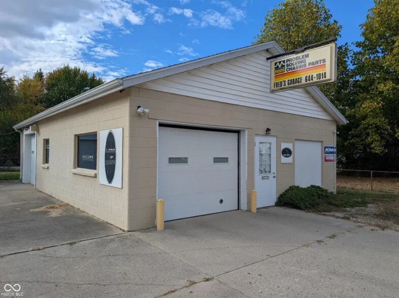 2237 Crystal St, Anderson, IN à vendre - Photo principale - Image 1 de 9