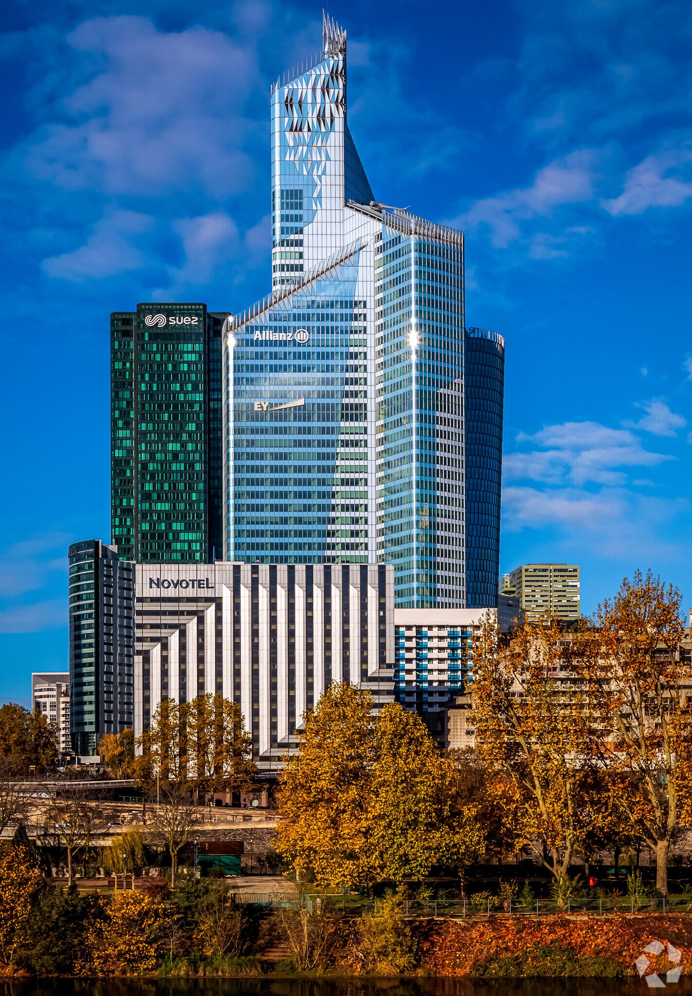1 Place Des Saisons, Courbevoie à louer Photo du bâtiment- Image 1 de 11
