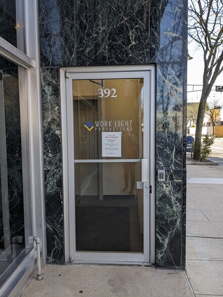 392 Springfield Ave, Summit, NJ à louer - Photo du bâtiment - Image 2 de 9