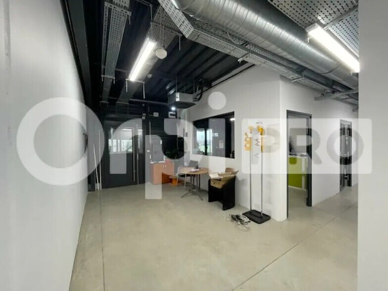 Local d'activités dans Bourg-en-Bresse à vendre - Photo intérieure - Image 3 de 8