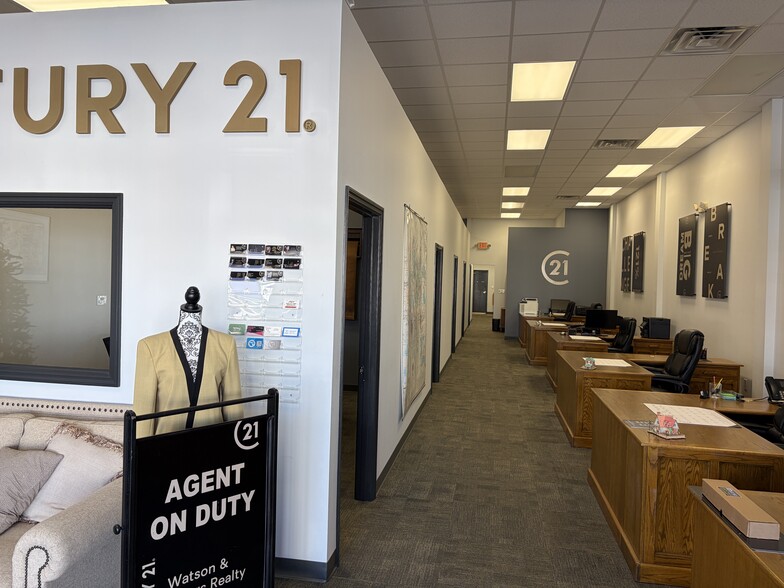 230 Central Ave W, Winter Haven, FL for lease - Building Photo - Image 3 of 8