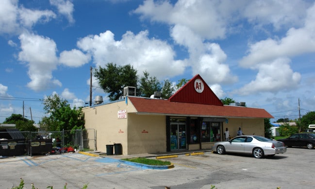 More details for 5595 Pembroke Rd, Hollywood, FL - Retail for Sale