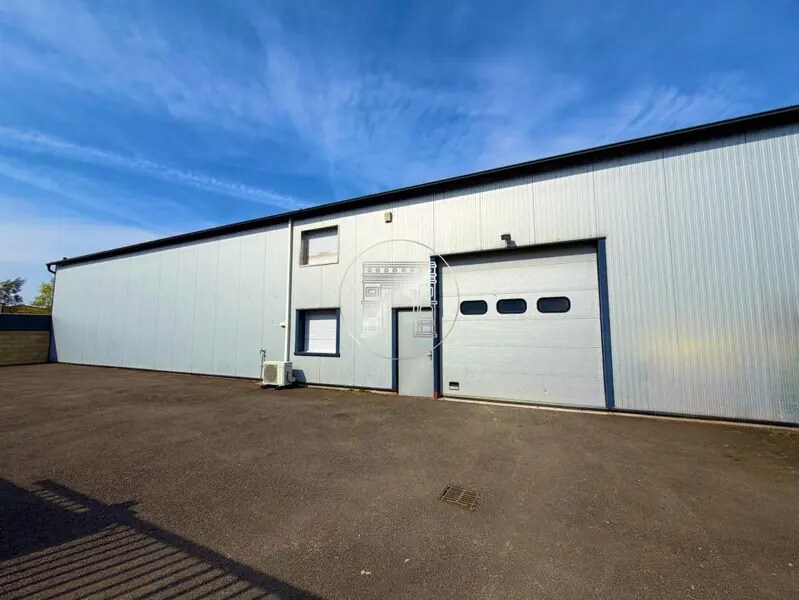 Industrial in Varennes-Jarcy for lease Building Photo- Image 1 of 10