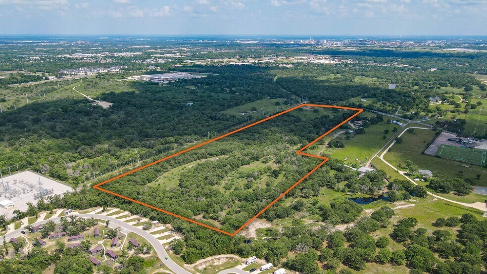 4296 Leonard Rd, Bryan, TX à vendre - Photo du bâtiment - Image 2 de 9