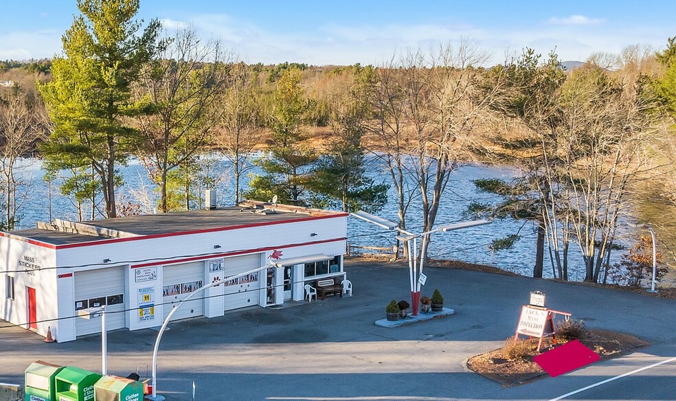 525 Main St, Holden, MA à vendre - Photo principale - Image 1 de 10