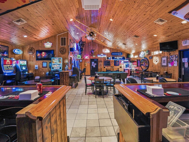 142 S Main St, Jefferson, OR for sale - Building Photo - Image 3 of 16